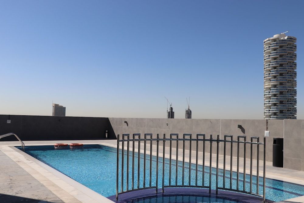 undefined Rose Dream-Two Bedroom Furnished Apart.. 2