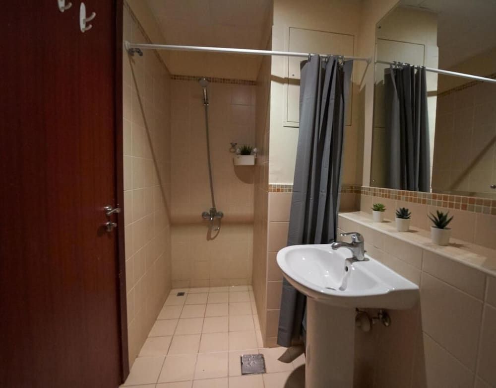 Bombay Backpackers DXB - Adults Only