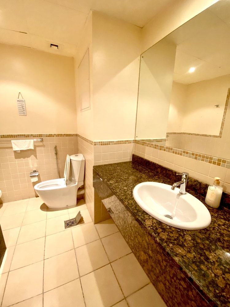 Bombay Backpackers DXB - Adults Only