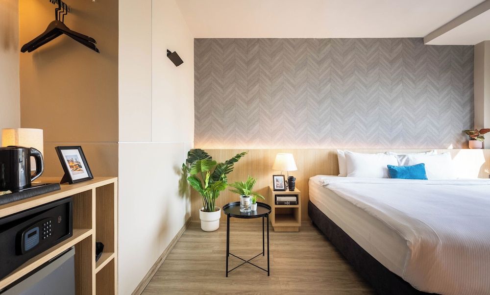 56 Hotel Sukhumvit Deluxe Room, 2 Twin Beds