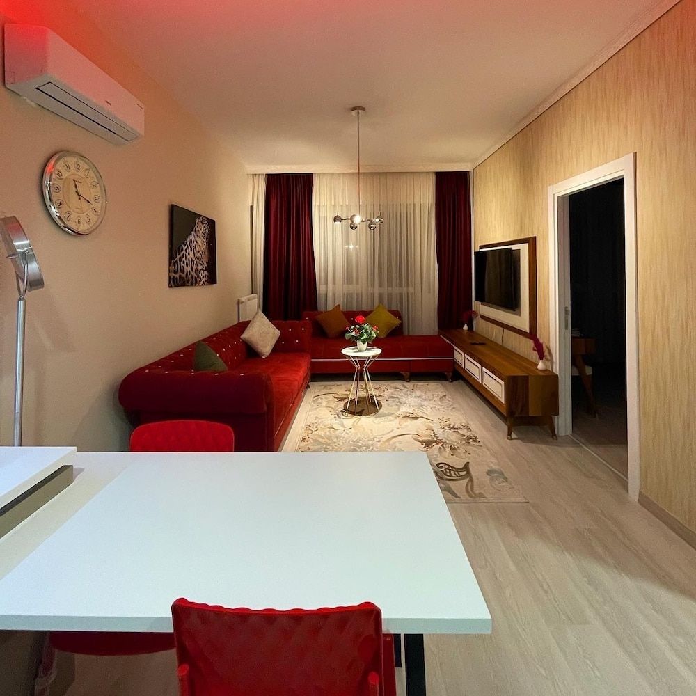 Zmzm Express24 Suites Romantic Suite, 1 Queen Bed, Non Smoking, City View 4