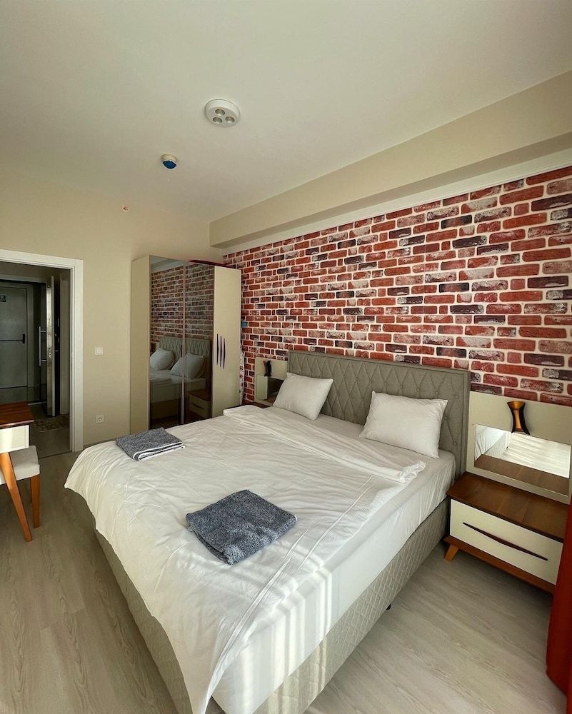 undefined Zmzm Express24 Suites 5