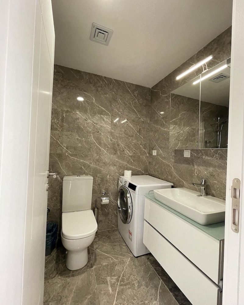 Zmzm Express24 Suites Luxury Penthouse, 1 Bedroom, Non Smoking, City View 5