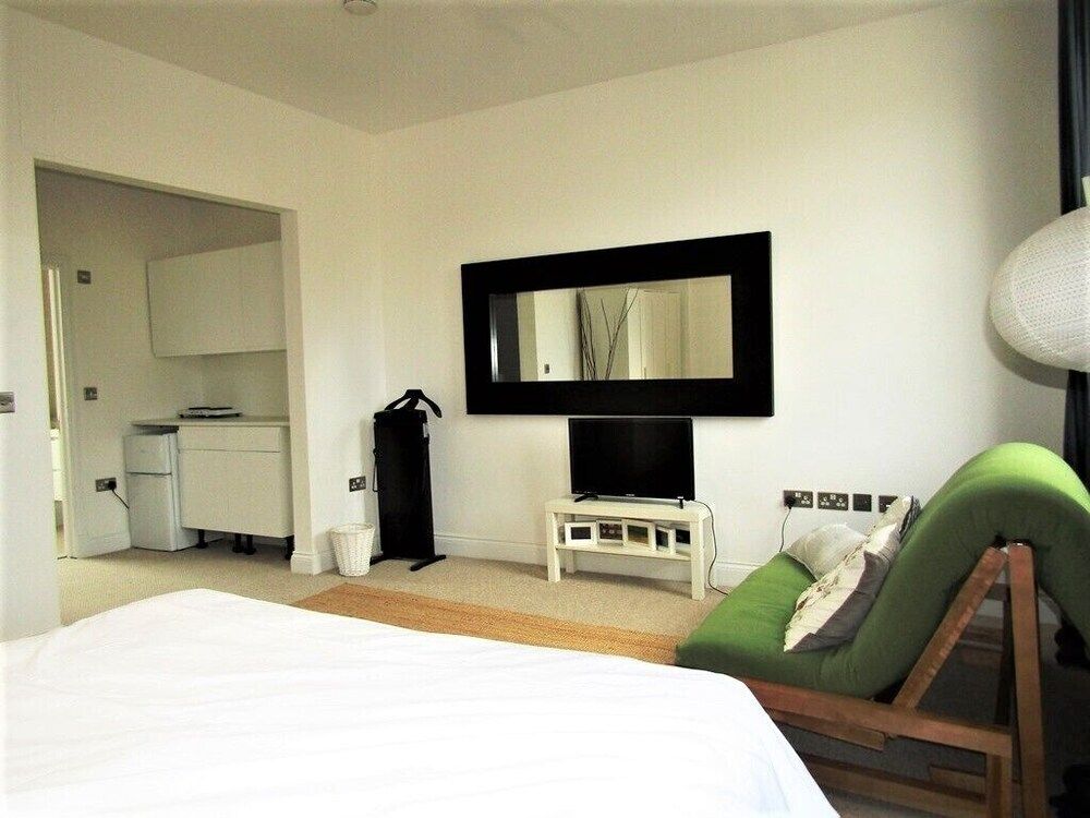 undefined Large Private Double En-suite - 5 4