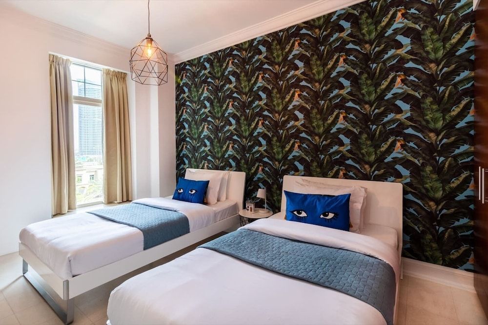 undefined Elegant 3BR in Dubai Marina With Scenic Views! 9