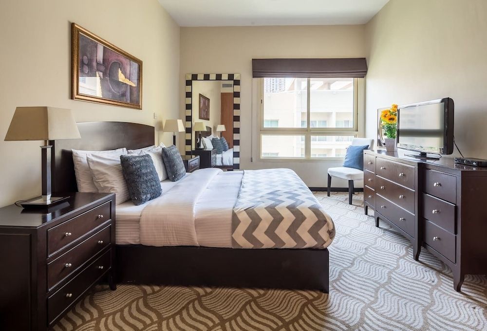 undefined Spacious 1BR in The Greens! 6