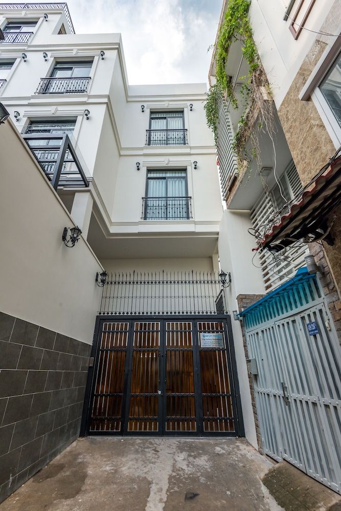 undefined Cozrum Homes The Gallery Residence 7