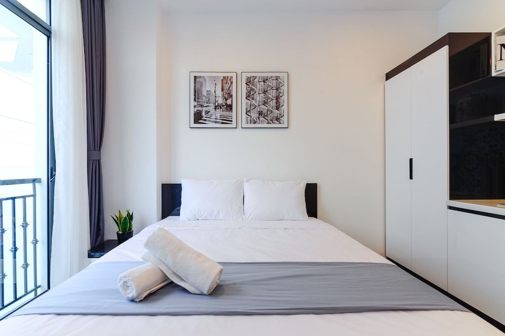 Superior Studio, 1 Queen Bed, Non Smoking, Kitchenette
