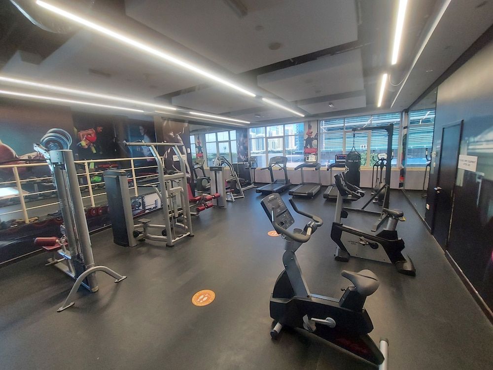 Whitesage - Gorgeous Apartment in JLT Near the Metro Station