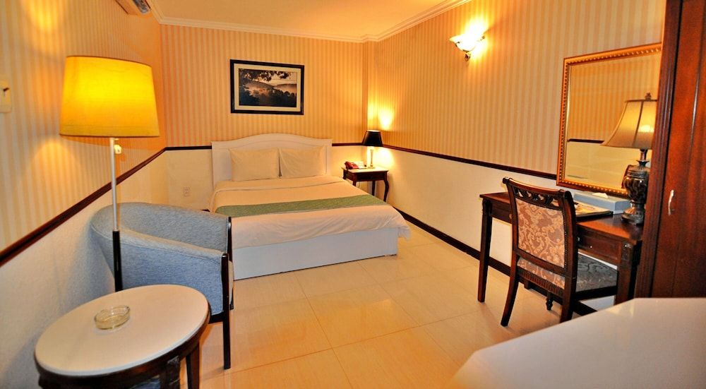 undefined HANZ Sunflower Hotel & Spa Saigon 2