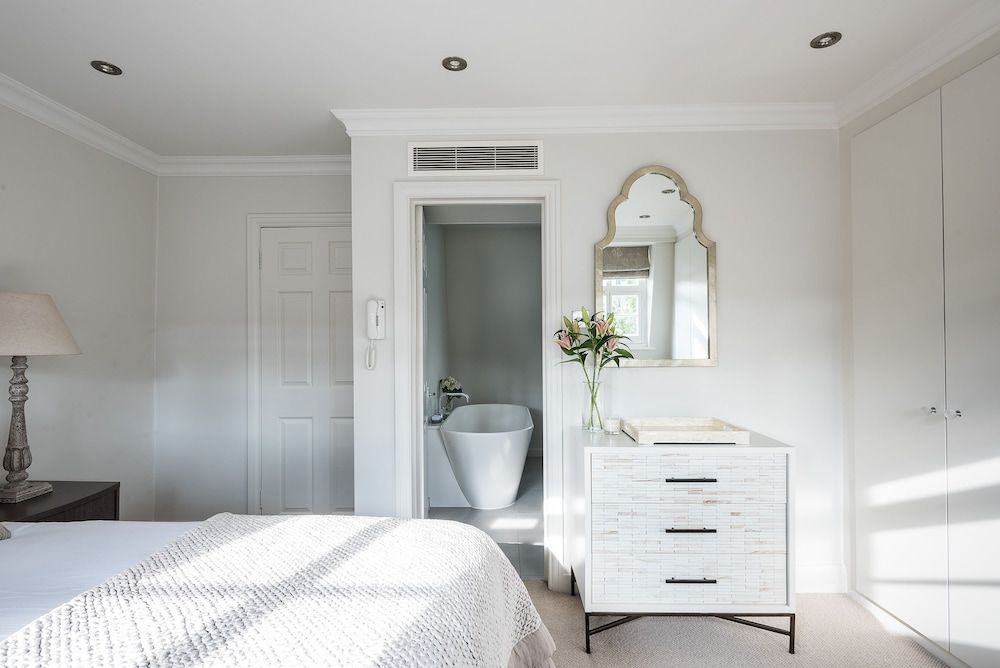 Ultra luxurious London home for 5-7 Bywater 15