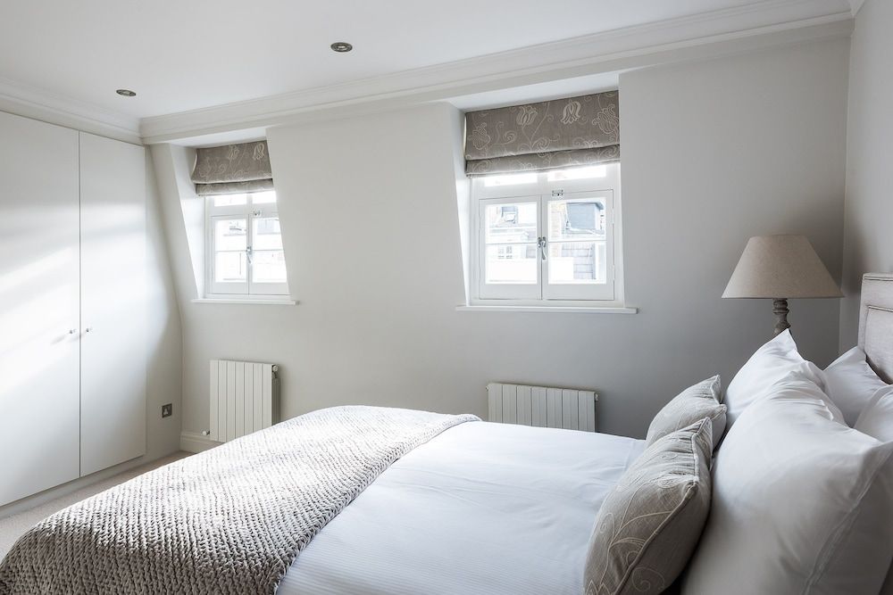 Ultra luxurious London home for 5-7 Bywater 13