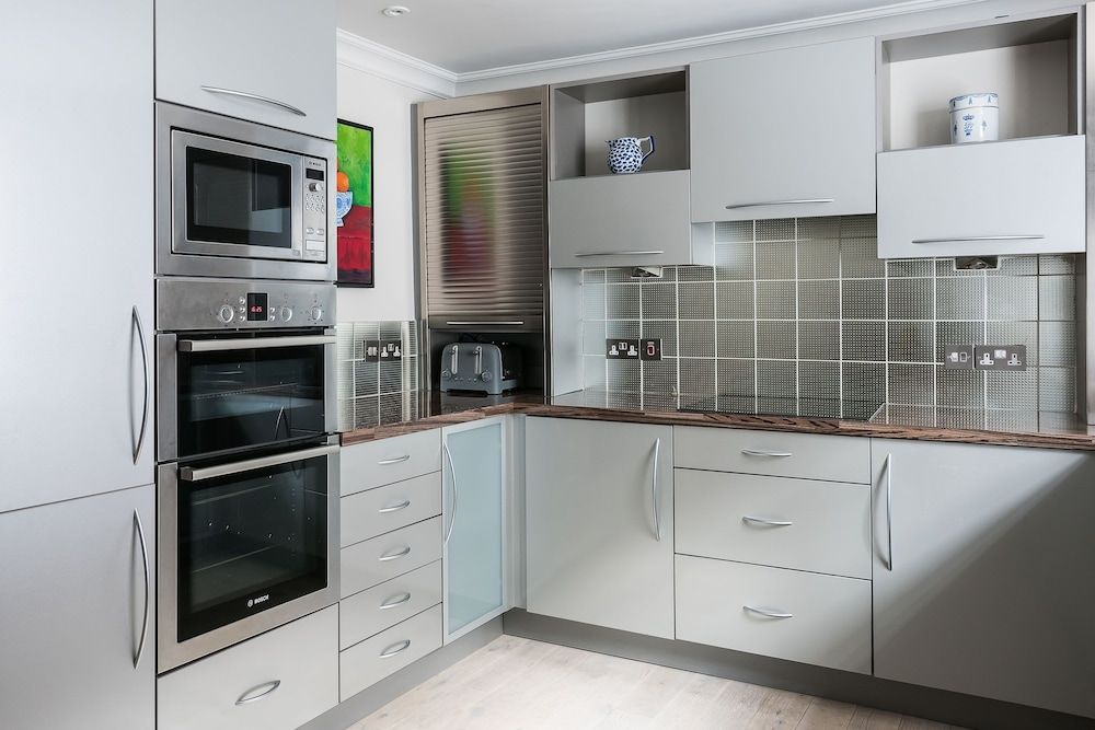 Ultra luxurious London home for 5-7 Bywater 18