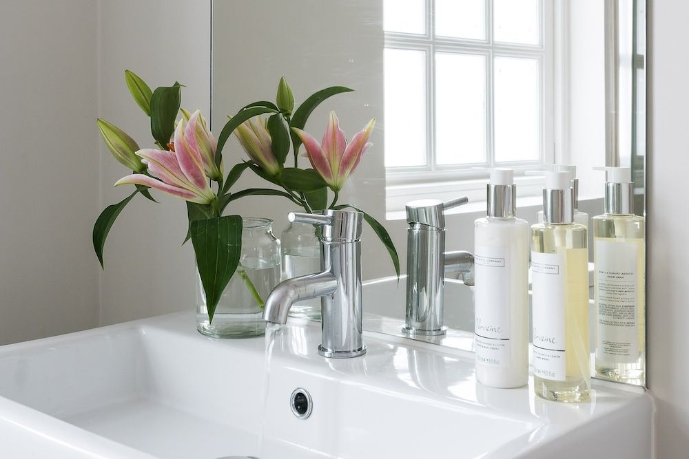 Ultra luxurious London home for 5-7 Bywater 37