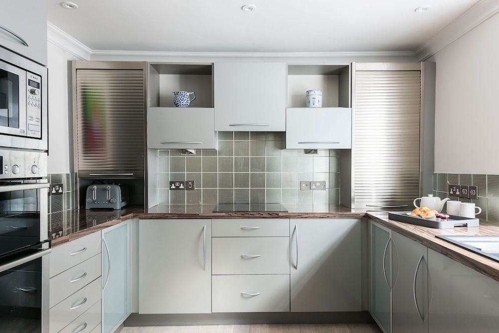 Ultra luxurious London home for 5-7 Bywater 17