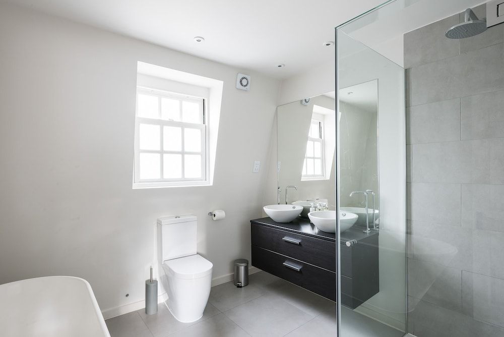 Ultra luxurious London home for 5-7 Bywater 26