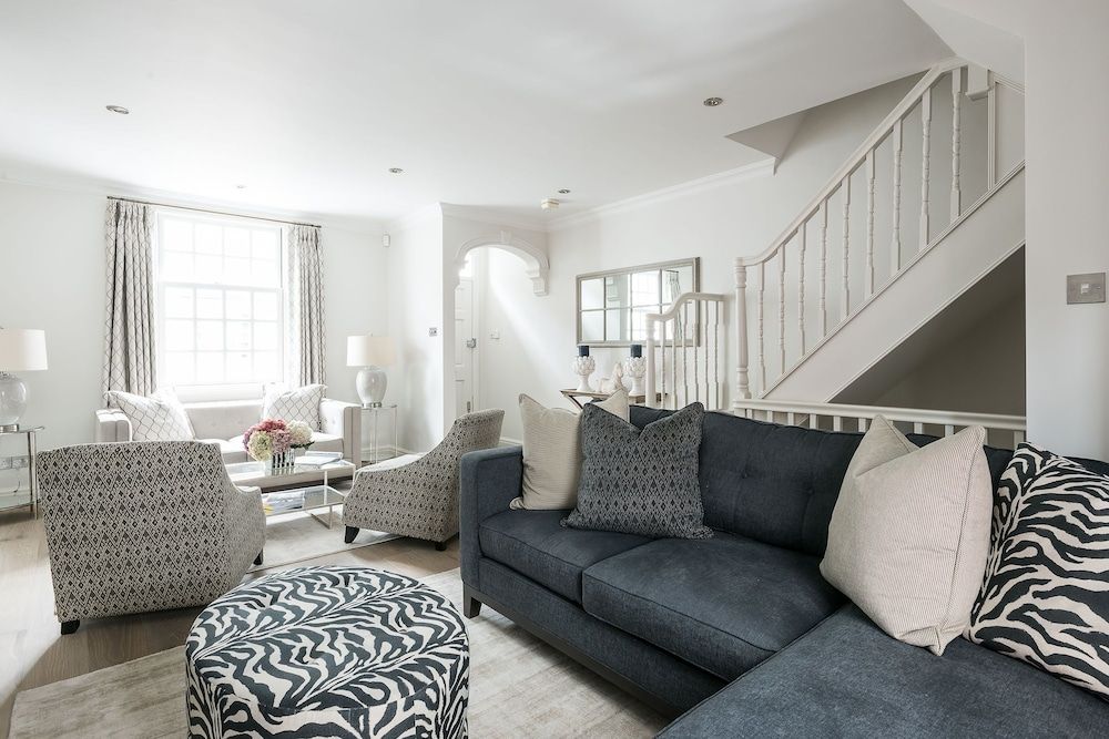 Ultra luxurious London home for 5-7 Bywater 22