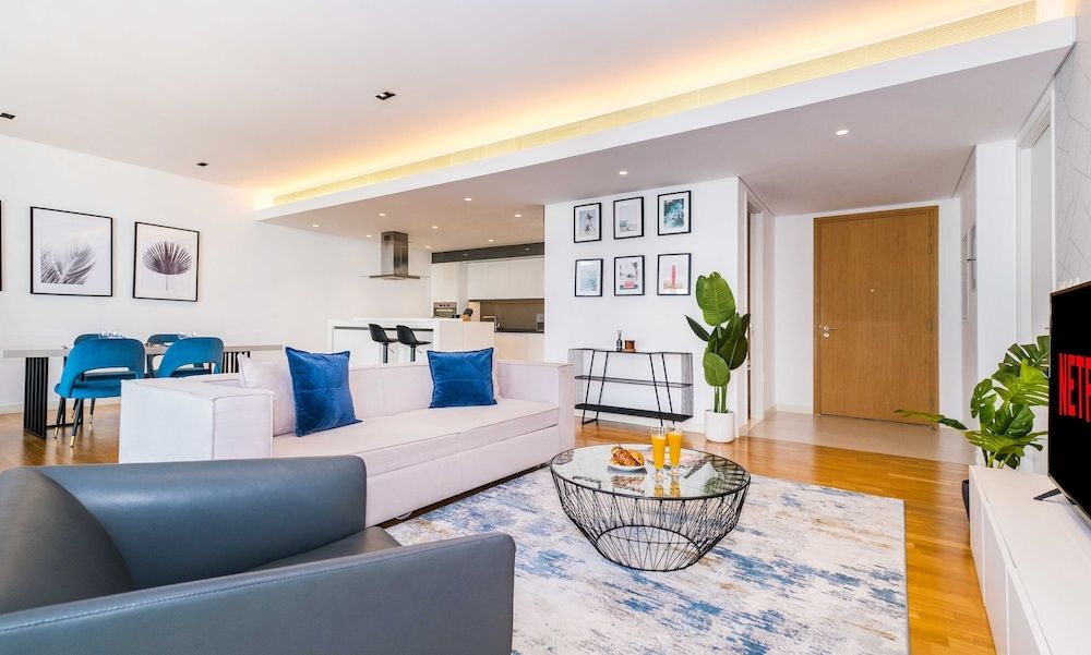 LUX Holiday Home - Bluewaters Residences