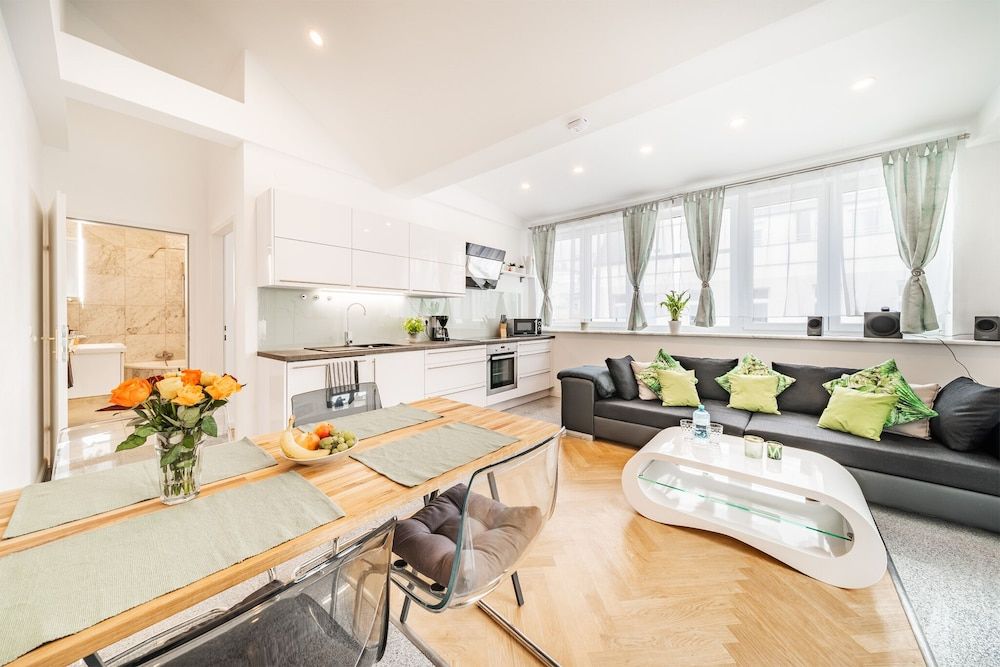 undefined Terrace Apartment near Danube 8