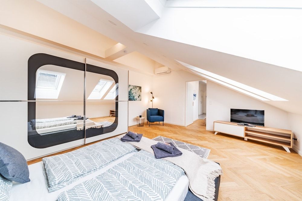 undefined Terrace Apartment near Danube 3