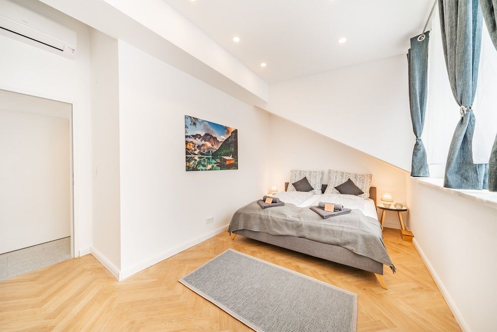 undefined Terrace Apartment near Danube 7