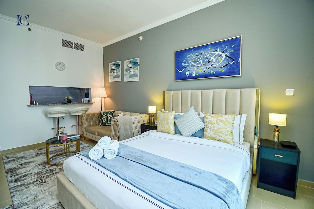 undefined Silver - Modern Studio with lake view 5