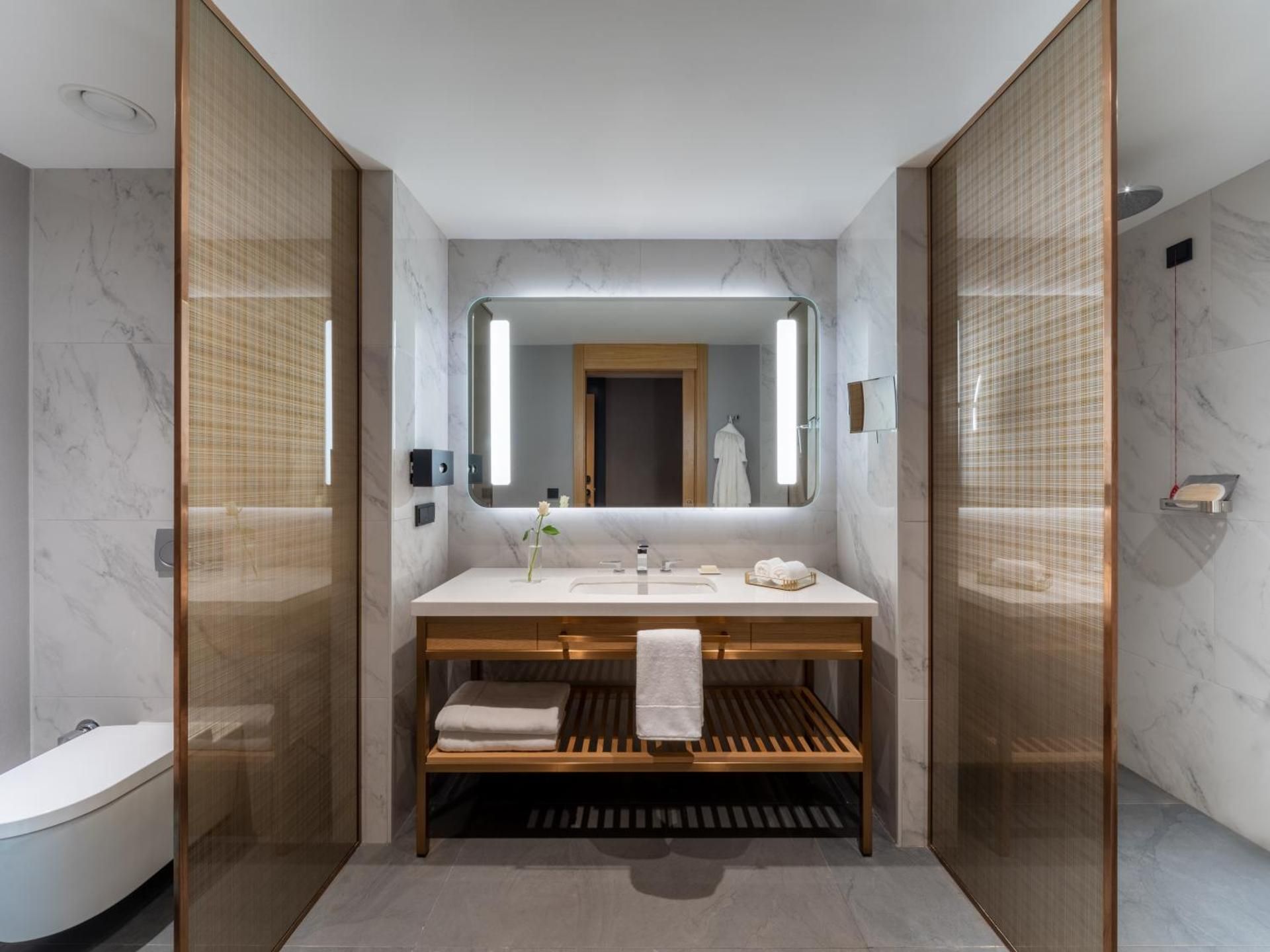 Superior Room, 1 King / Queen Bed