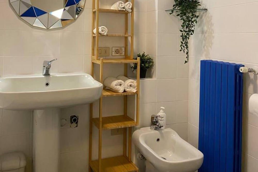 Design Villa With Parking, Navigli Area, Milan House 7