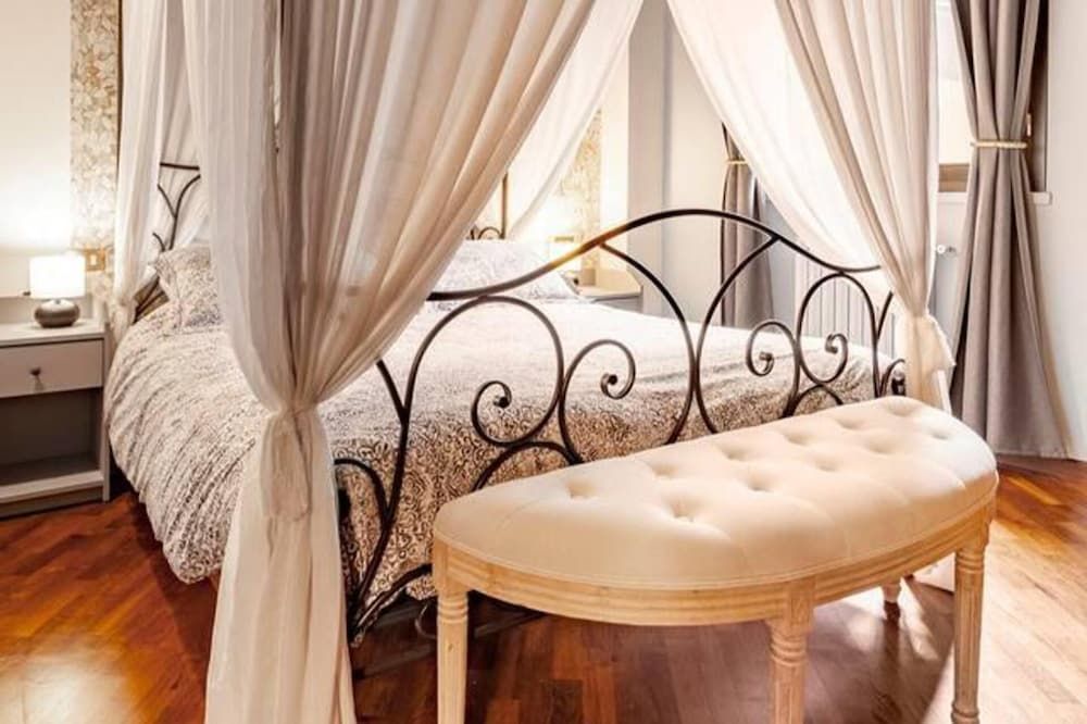 undefined Design Villa With Parking, Navigli Area, Milan 2