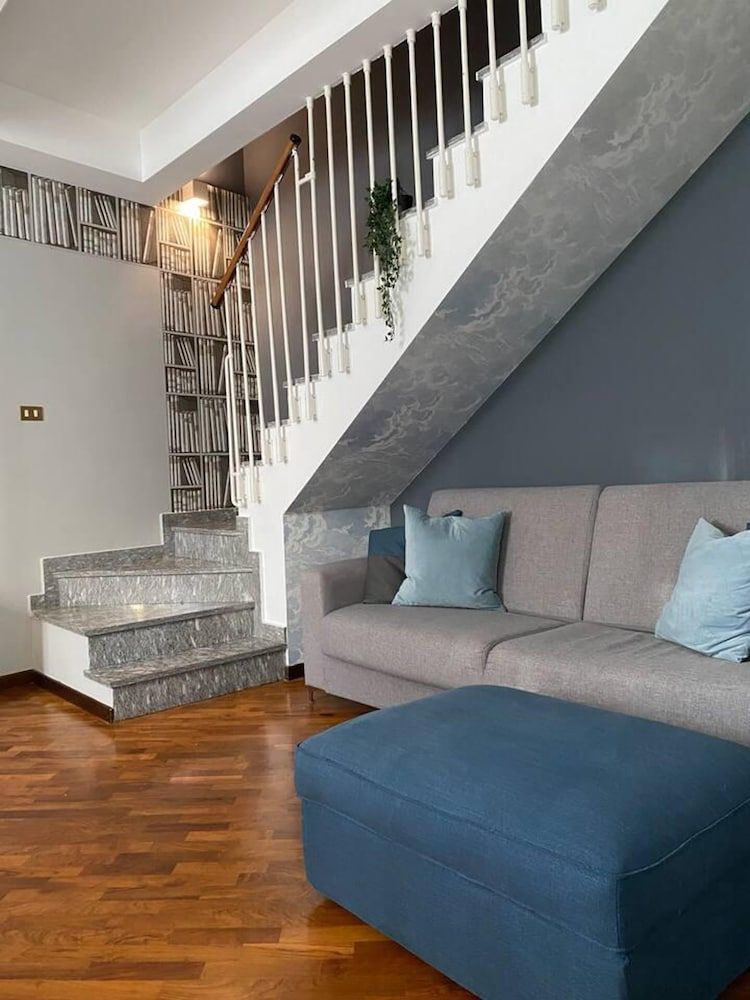 Design Villa With Parking, Navigli Area, Milan House 11