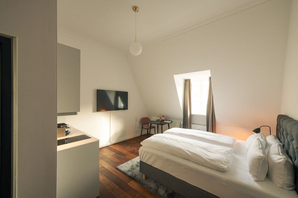 undefined Bob W Mitte 2