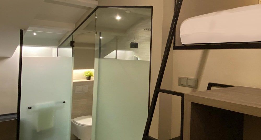 ST Signature Jalan Besar, DAYUSE, 7 hours: 9AM-4PM