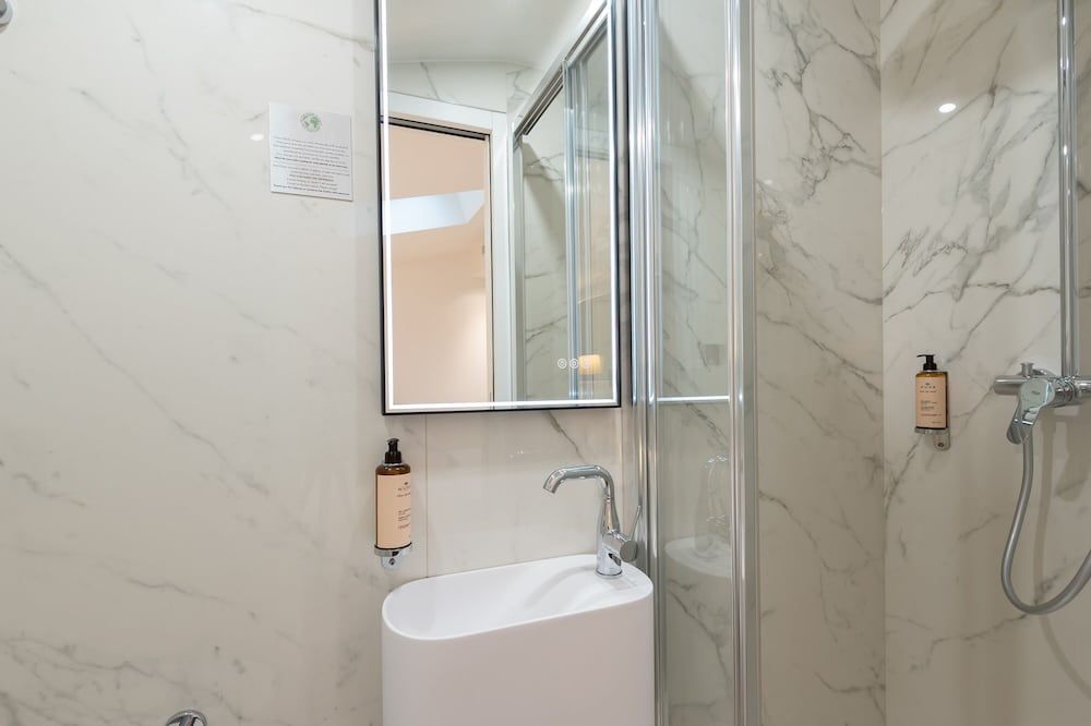 undefined Hotel au Coeur de Republique 9