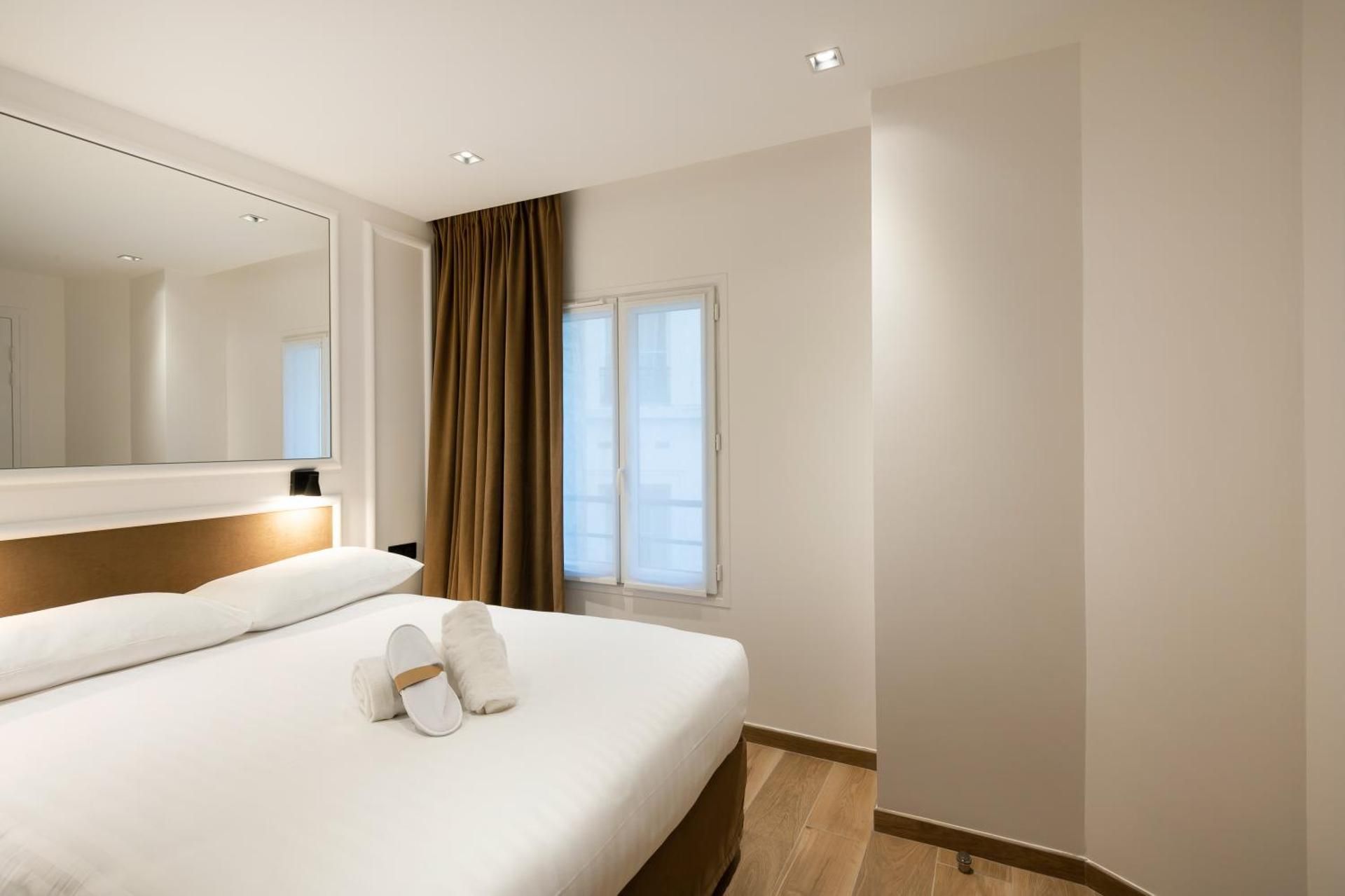 undefined Hotel au Coeur de Republique 3