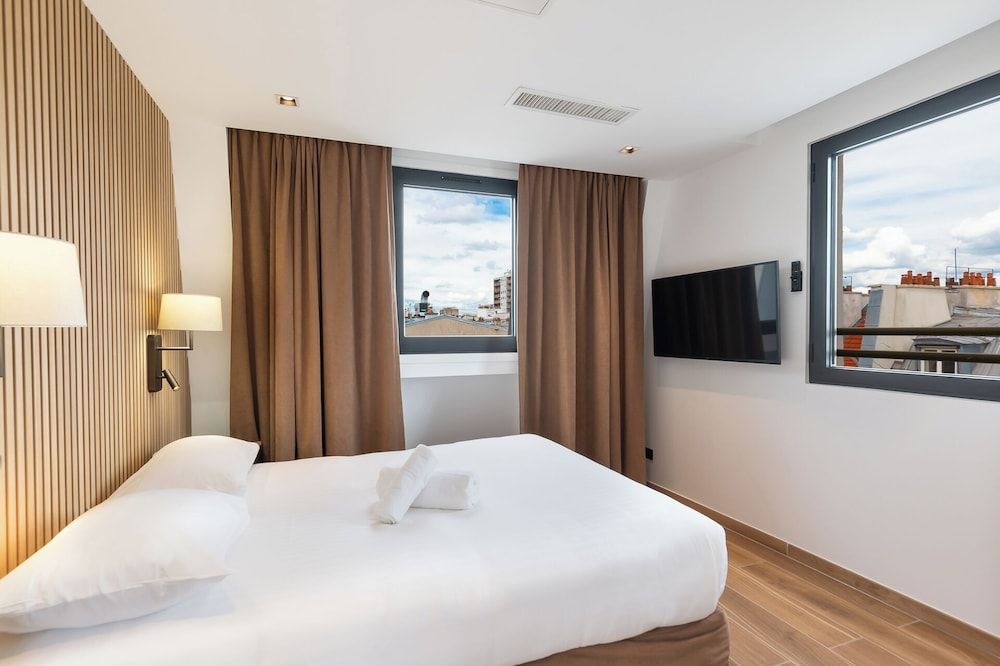 undefined Hotel au Coeur de Republique 5