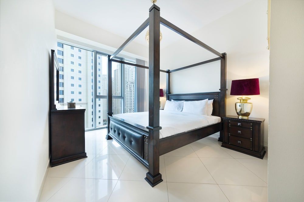 undefined Maison Privee - Spacious Apt w/ Beach, Pool and Marina Access 8