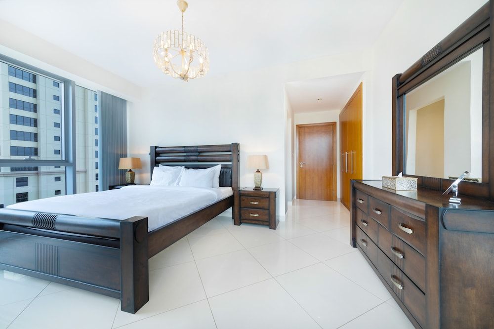 undefined Maison Privee - Spacious Apt w/ Beach, Pool and Marina Access 6