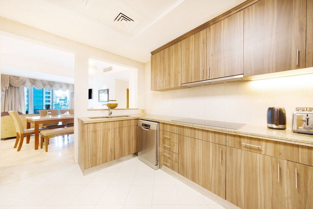 Maison Privee - Spacious Apt w/ Beach, Pool and Marina Access Deluxe Apartment, 3 Bedrooms 10