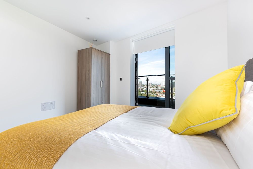 undefined London Riverview - Canary Wharf - Excel 9