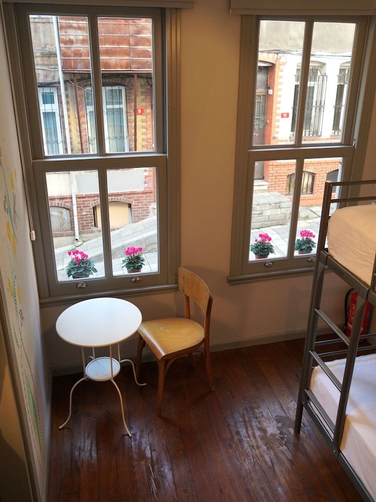 undefined Tilas House No8 - Hostel 5