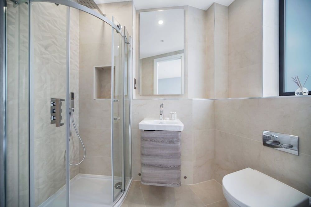 Fulham Broadway Luxury Apartment, Ensuite (2 bedroom property) 15