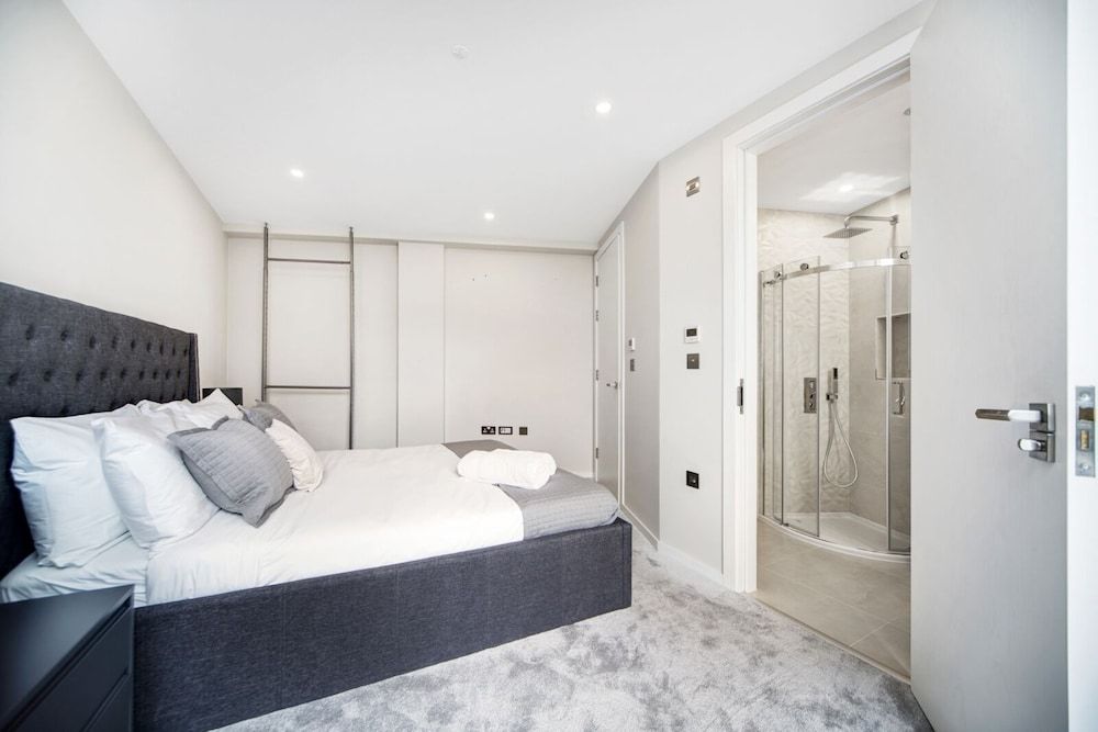 Fulham Broadway Luxury Apartment, Ensuite (2 bedroom property) 10