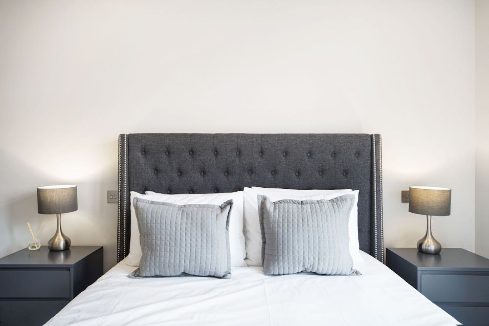 Fulham Broadway Luxury Apartment, Ensuite (2 bedroom property) 6