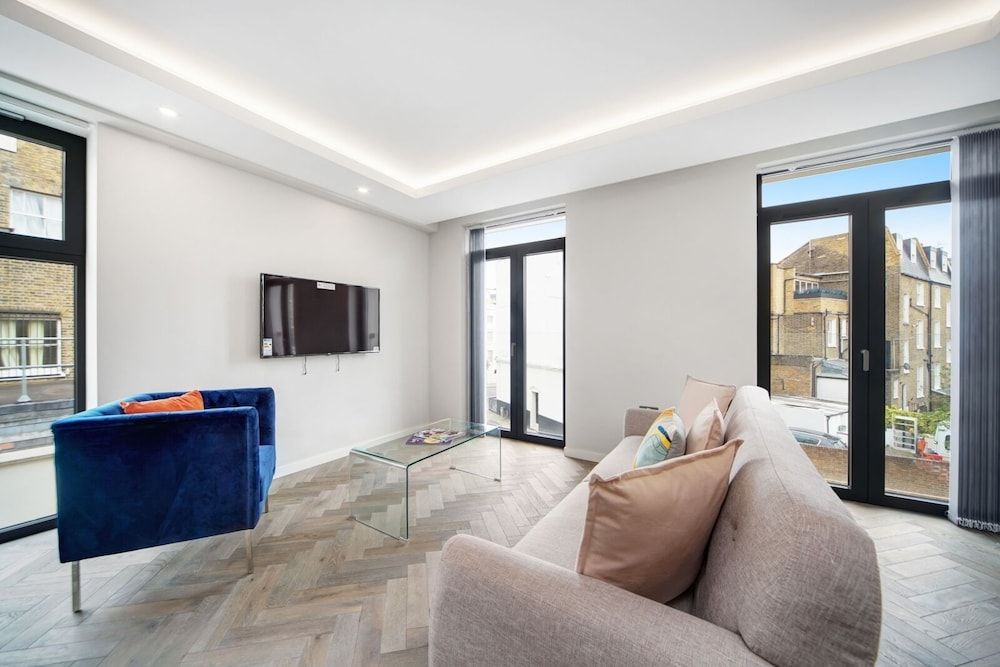 Fulham Broadway Luxury Apartment, Ensuite (2 bedroom property) 22