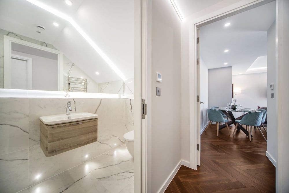 Fulham Broadway Luxury Apartment, Ensuite (2 bedroom property) 21