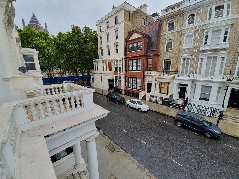 undefined Studio Apartment in South Kensington 11