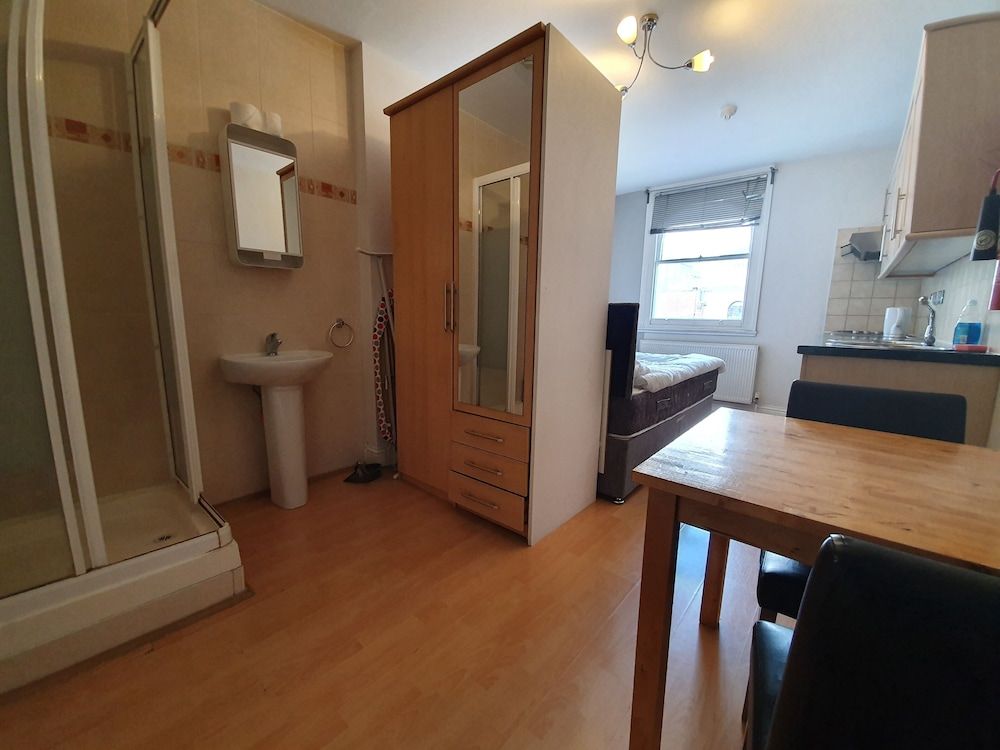 undefined Studio Apartment in South Kensington 11 9
