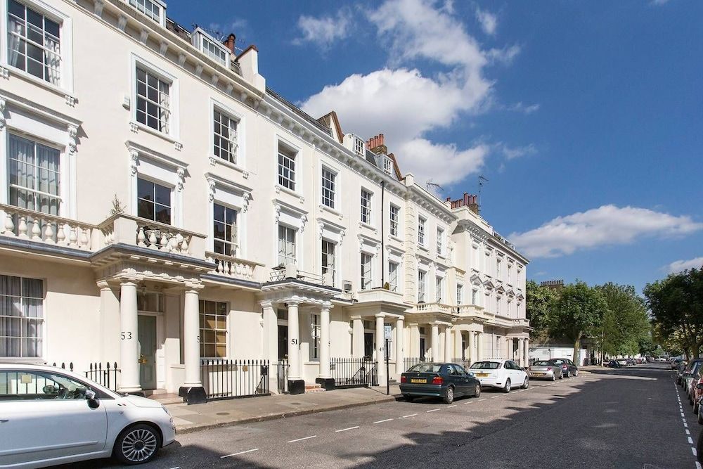 undefined JOIVY Luxurious 2BR flat in Pimlico, near Warwick sq 3