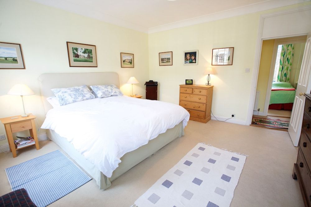 JOIVY Luxurious 2BR flat in Pimlico, near Warwick sq Apartment (2 Bedrooms) 4