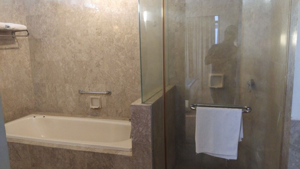 undefined Times Square Private Service Suite at KL 9